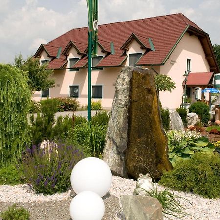 Restaurant Gaestehaus Seiger Sankt Lorenzen bei Knittelfeld Extérieur photo